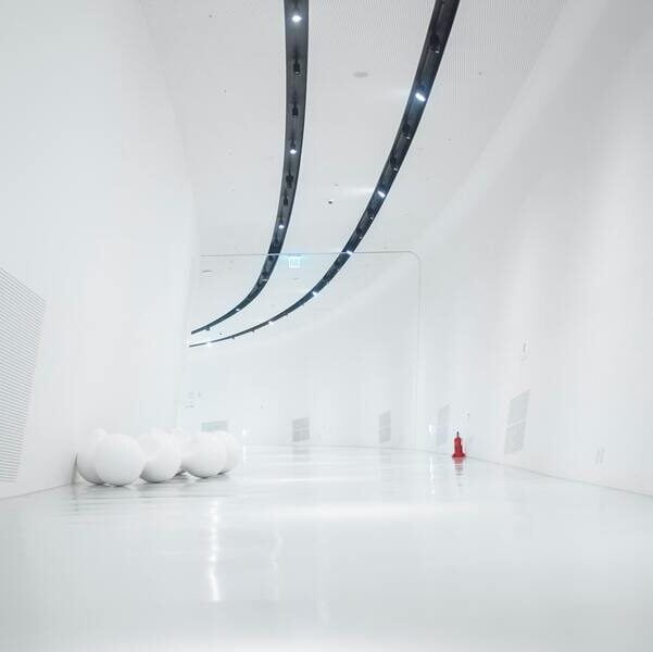 recessed lighting in hallway